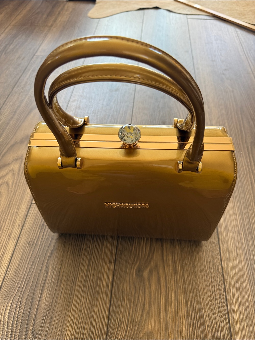 Michael Kors Gold Patent Crystal Kiss Lock Satchel Handbag NWOT - Picture 3 of 16